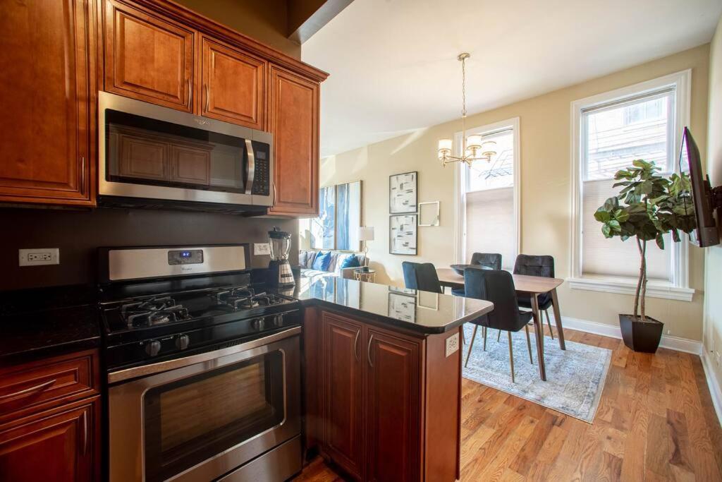 Getaway In The Heart Of Pilsen Chicago Apartamento Exterior foto