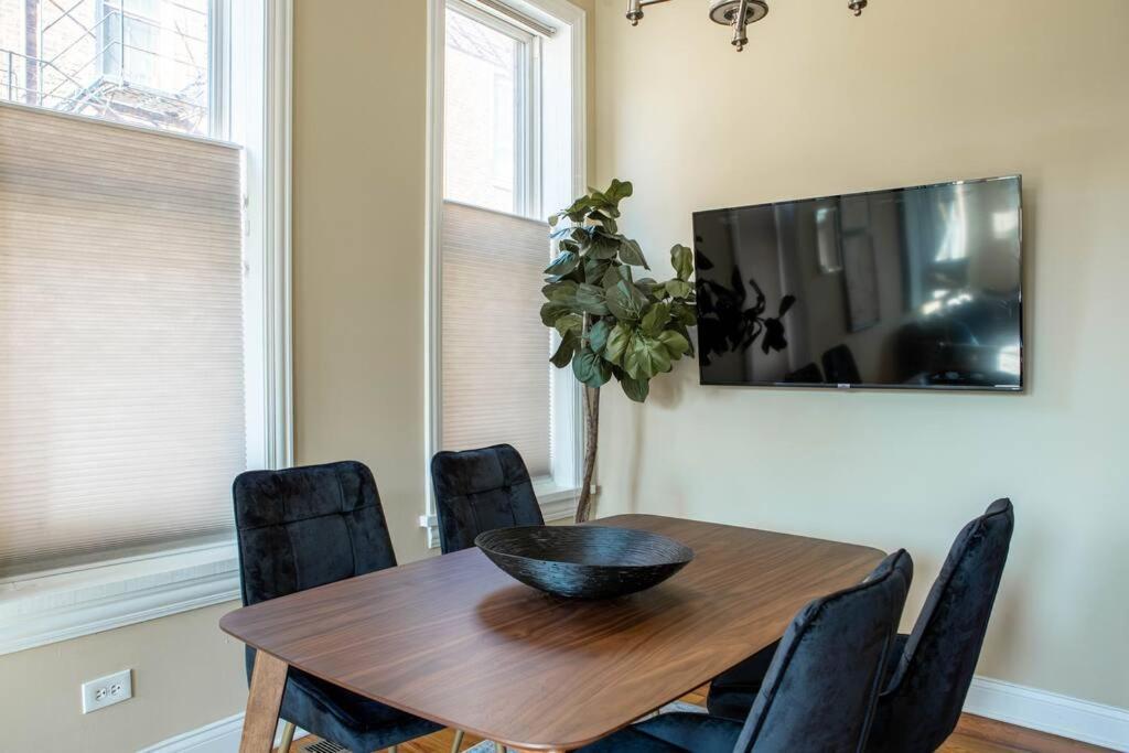 Getaway In The Heart Of Pilsen Chicago Apartamento Exterior foto