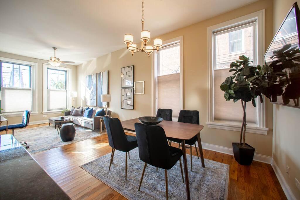 Getaway In The Heart Of Pilsen Chicago Apartamento Exterior foto
